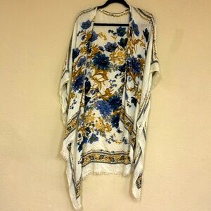 American Eagle womans boho Floral coverup cardigan size OS